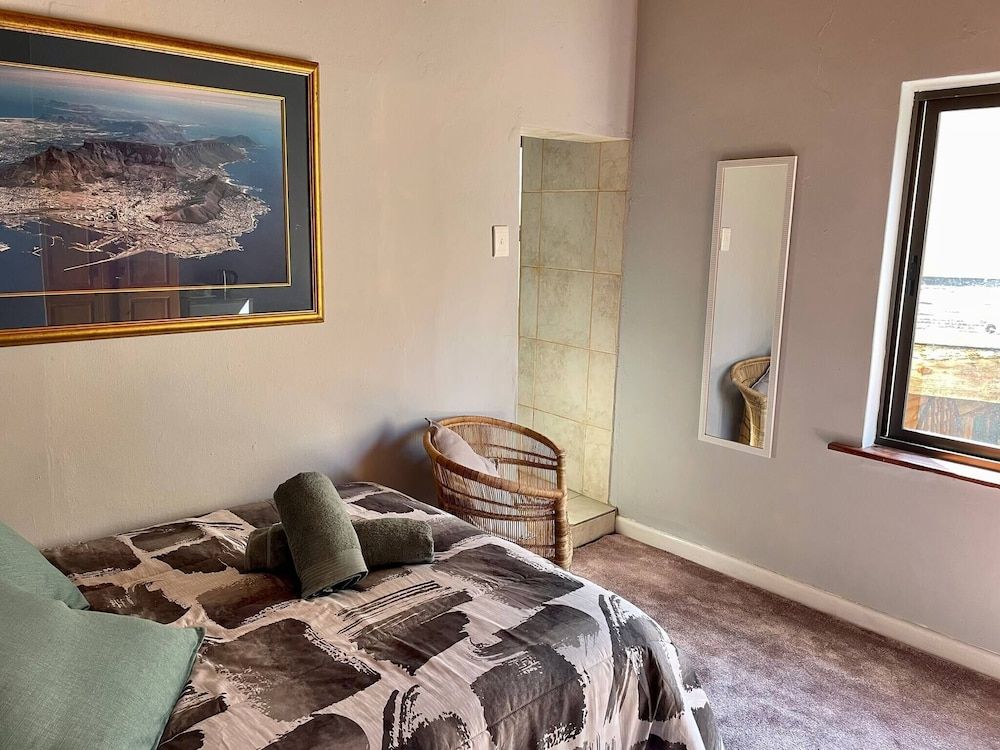 undefined Room-living In Camps Bay Summer