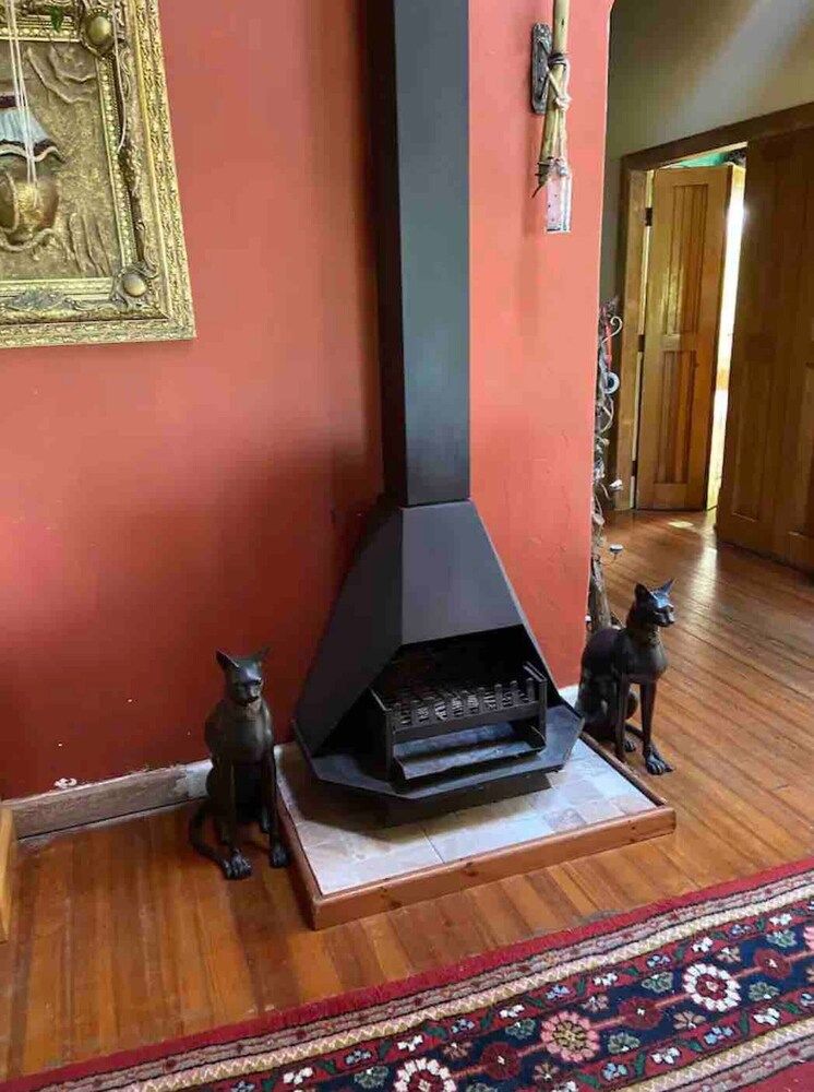 Room-living In Camps Bay Summer Room, 1 Bedroom, Balcony, Garden View 17