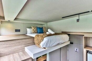 undefined The Harri 209 3