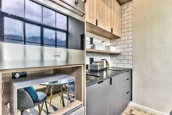 undefined The Harri 209 6