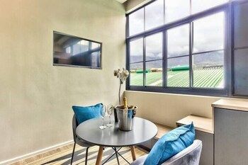 undefined The Harri 209 4