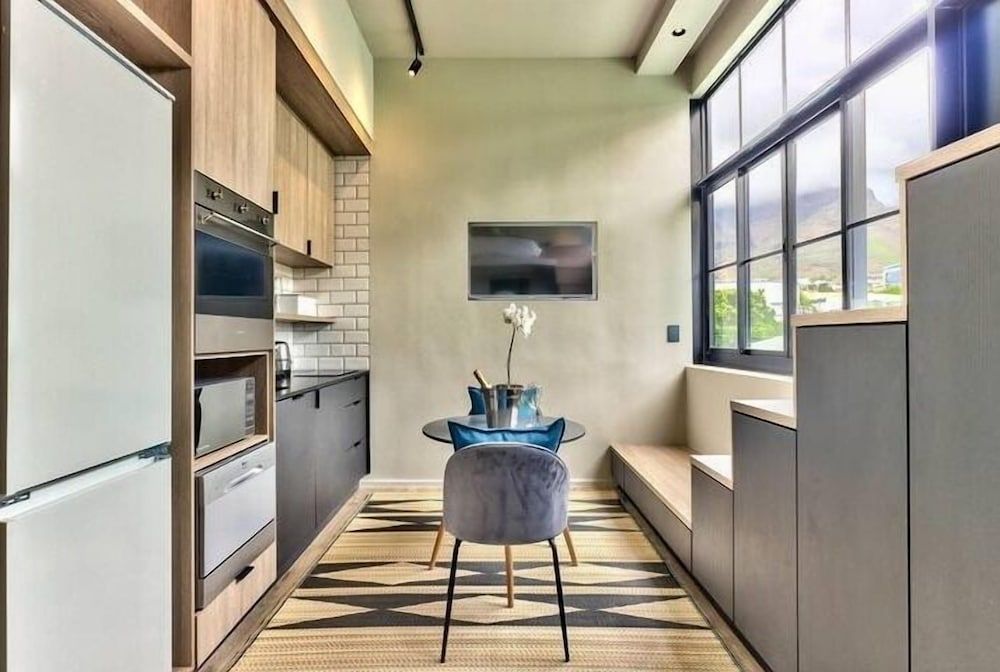 undefined The Harri 209 7