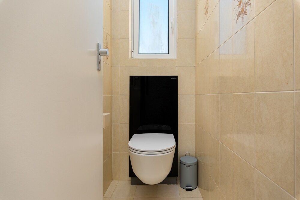 Alexander Road 7B Design Apartment 27