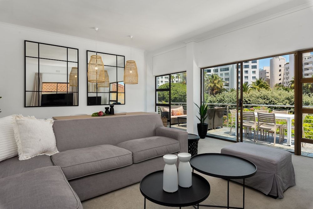 Alexander Road 7B Design Apartment 19