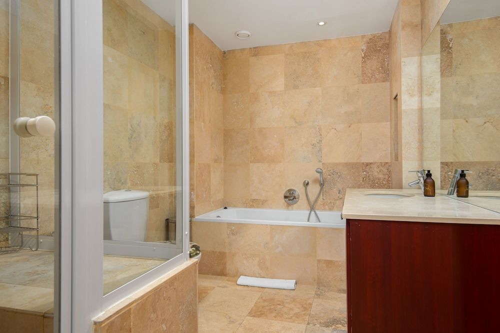 Fountain Suites 1103 City Apartment 13