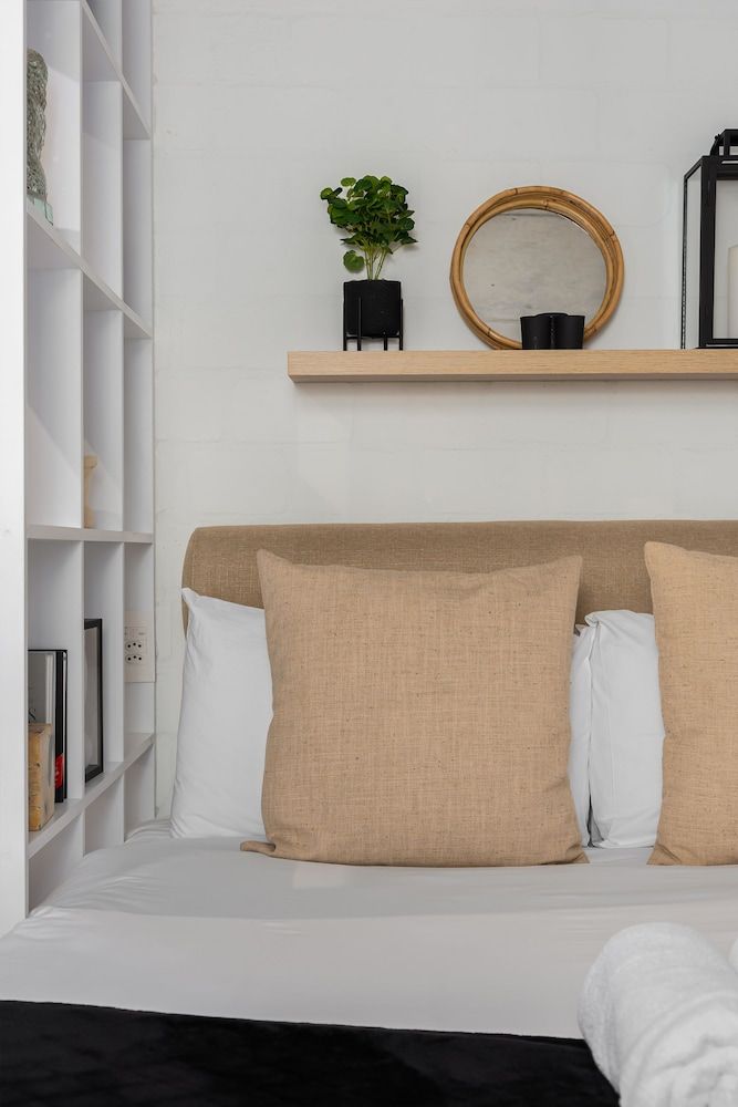 undefined Six on N 311 6