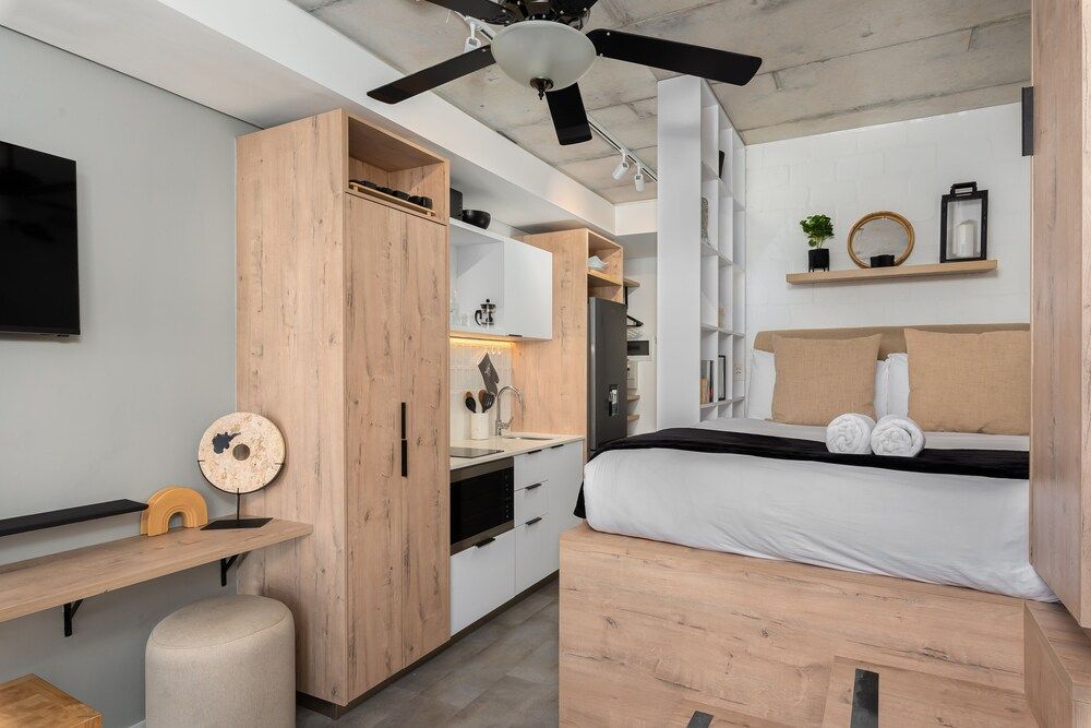 undefined Six on N 311 5