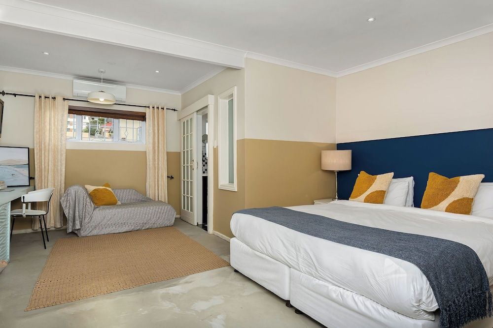 undefined Neighbourgood Hill