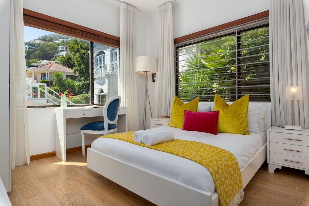 undefined Stunning Grecian Apartment with Spectacular Views 5