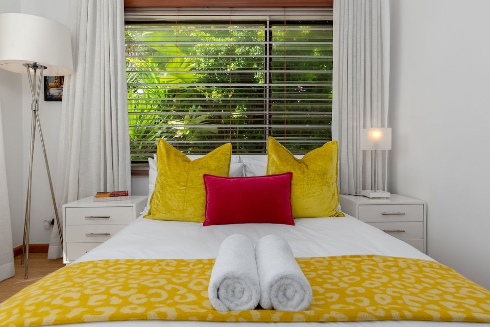 undefined Stunning Grecian Apartment with Spectacular Views 4