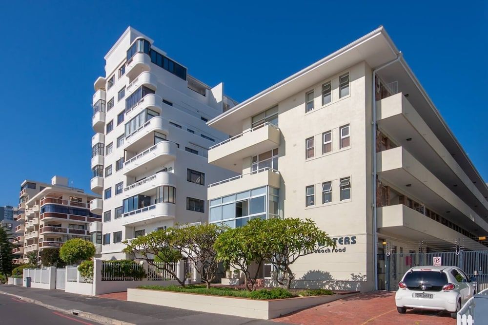 undefined Stunning Sea Point Promenade Apartment 5