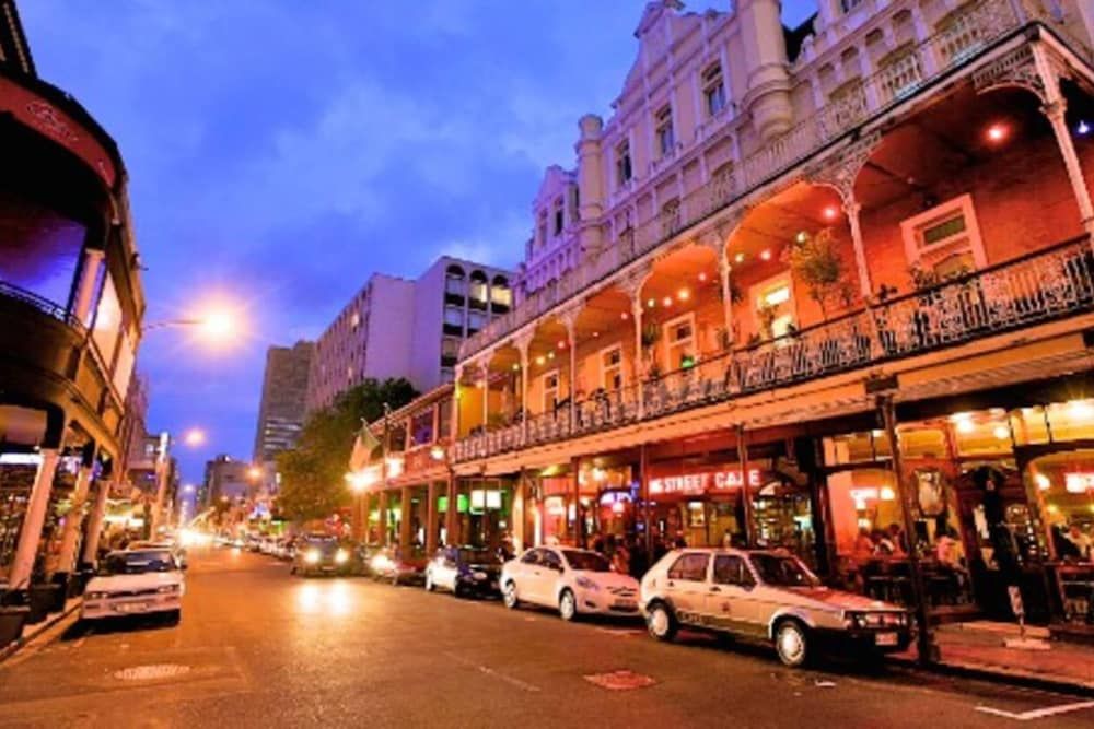 undefined Stunning Sea Point Promenade Apartment