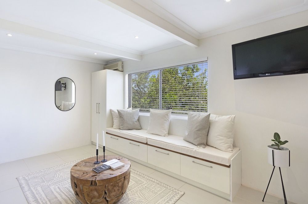 Ingleside 31 Classic Apartment 11