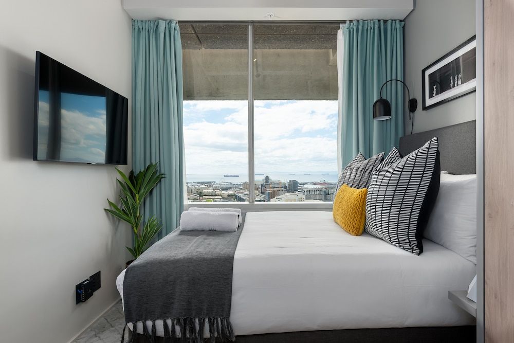 undefined One Thibault 1817 2