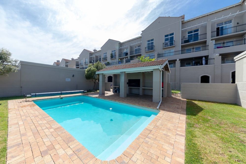 undefined Century on Lake A8 4