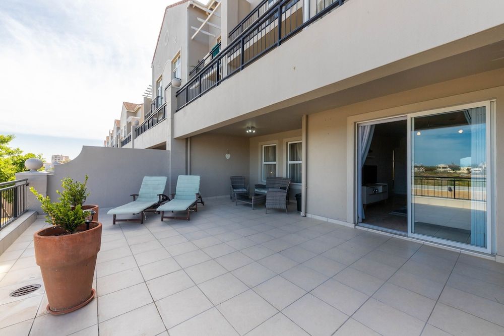Century on Lake A8 Deluxe Apartment 27
