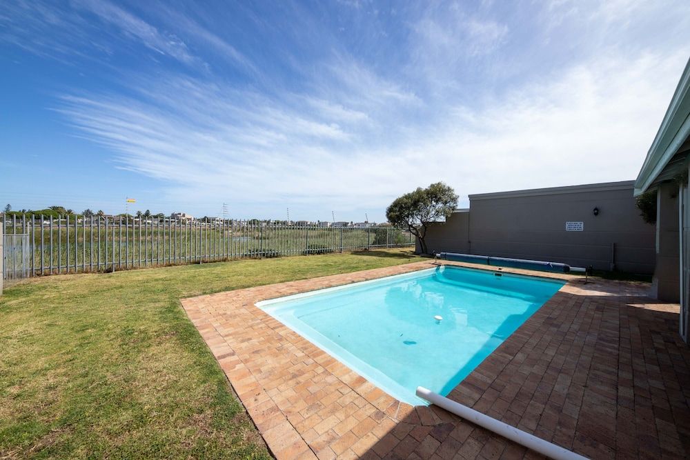 undefined Century on Lake A8 3