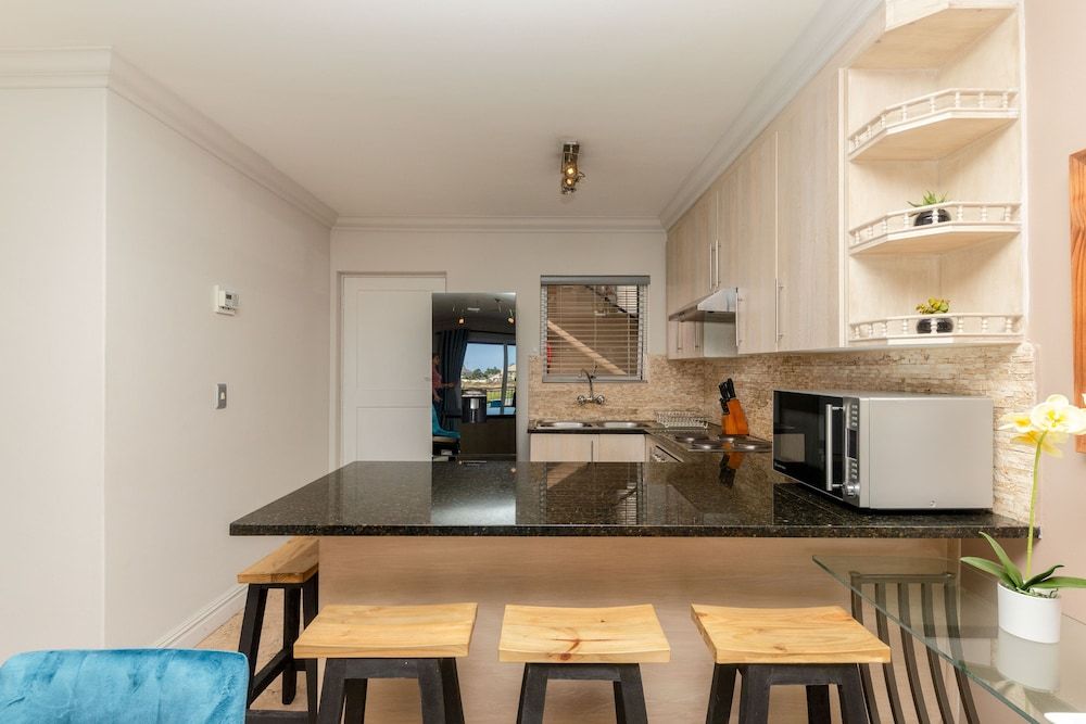 Century on Lake A8 Deluxe Apartment 20