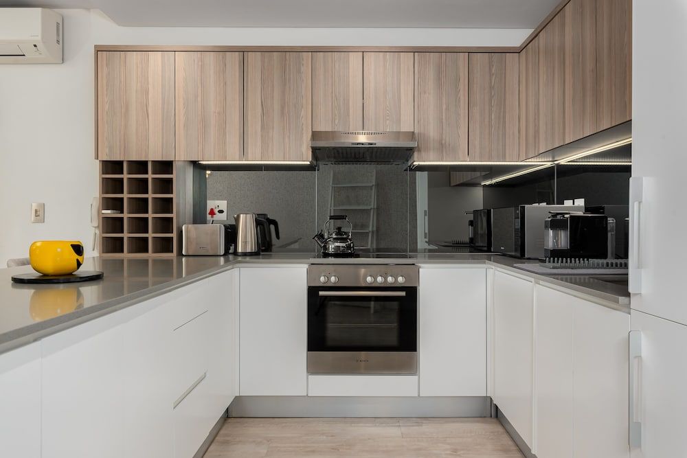 Greenwich 704 Classic Apartment 13