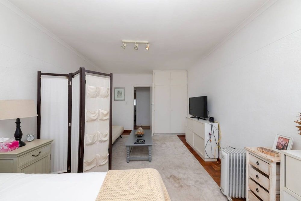 undefined Bright and Homey 1 Bedroom in Gardens