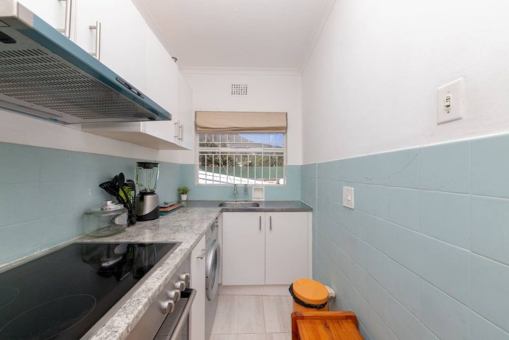 undefined Bright and Homey 1 Bedroom in Gardens 9