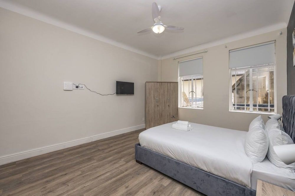 undefined Cape Legacy - Chic Studio Suite