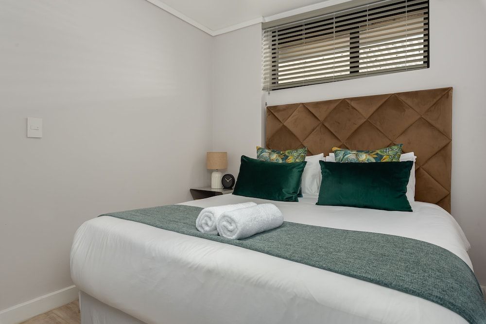 undefined Burmeister on Park 007 6