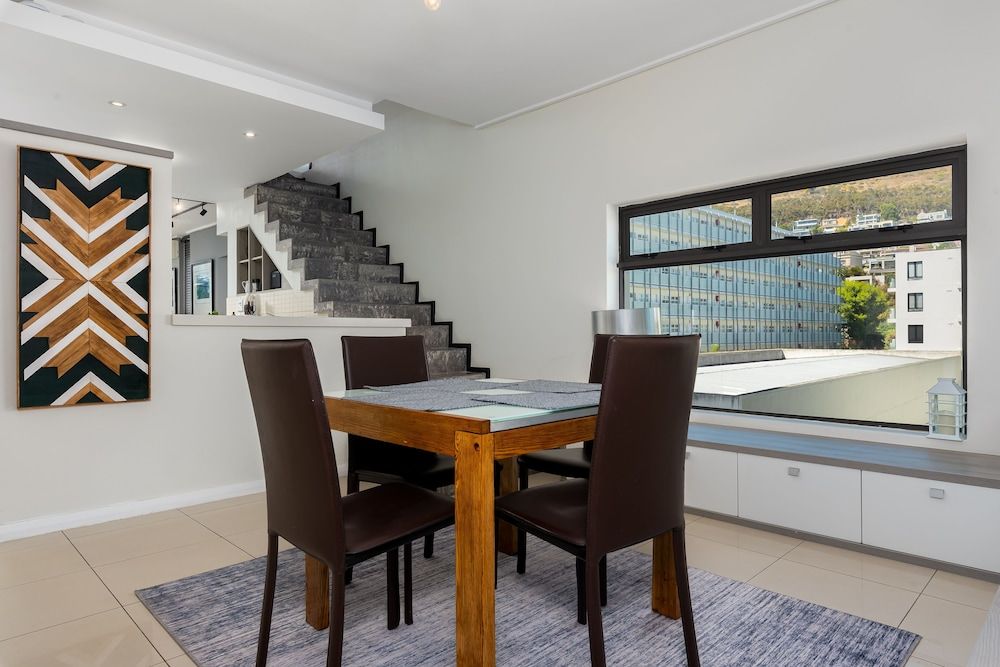 Portside 511 Deluxe Apartment 9