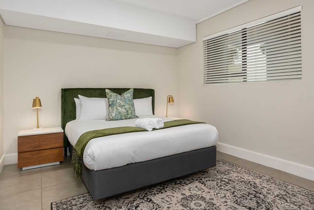 undefined Waters Edge 109 2