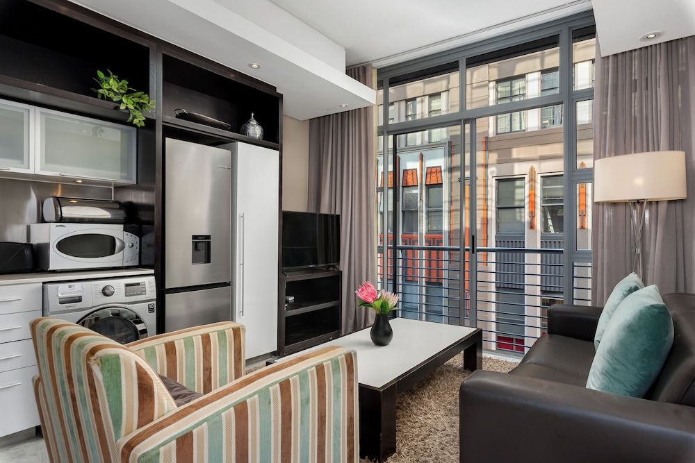 Mandela Rhodes W303 Comfort Studio 8