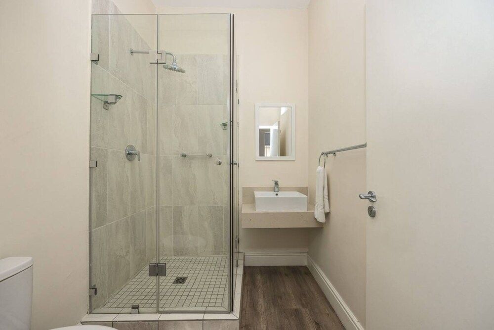 undefined Cape Legacy - Airy Studio Suite 6