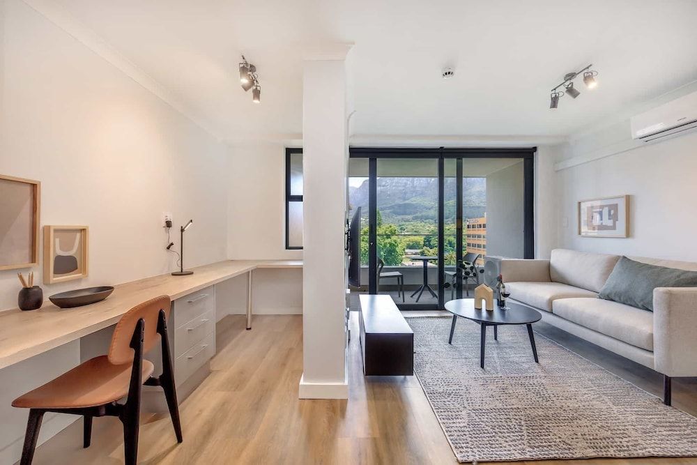 Newlands Peak Aparthotel by Totalstay Superior Apartment, 1 Bedroom, Mountain View 13