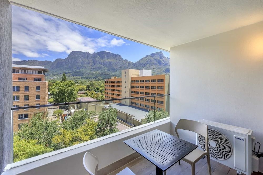 Newlands Peak Aparthotel by Totalstay Superior Apartment, 1 Bedroom, Mountain View 19