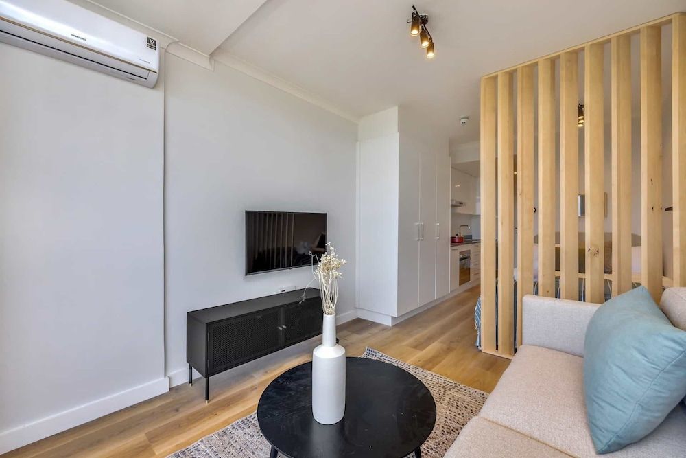 Newlands Peak Aparthotel by Totalstay Studio 8