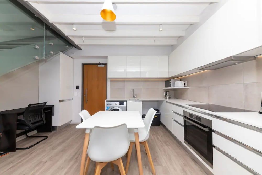 undefined Plush Loft Apartment With Signal Hill View 9