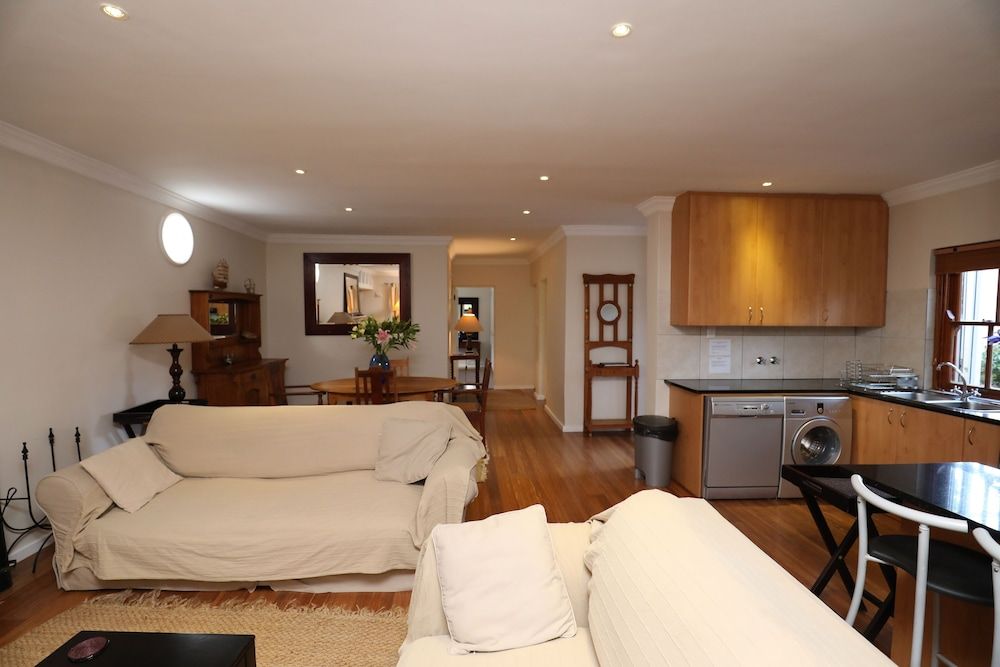 LeBonheur Exclusive Cottage 4