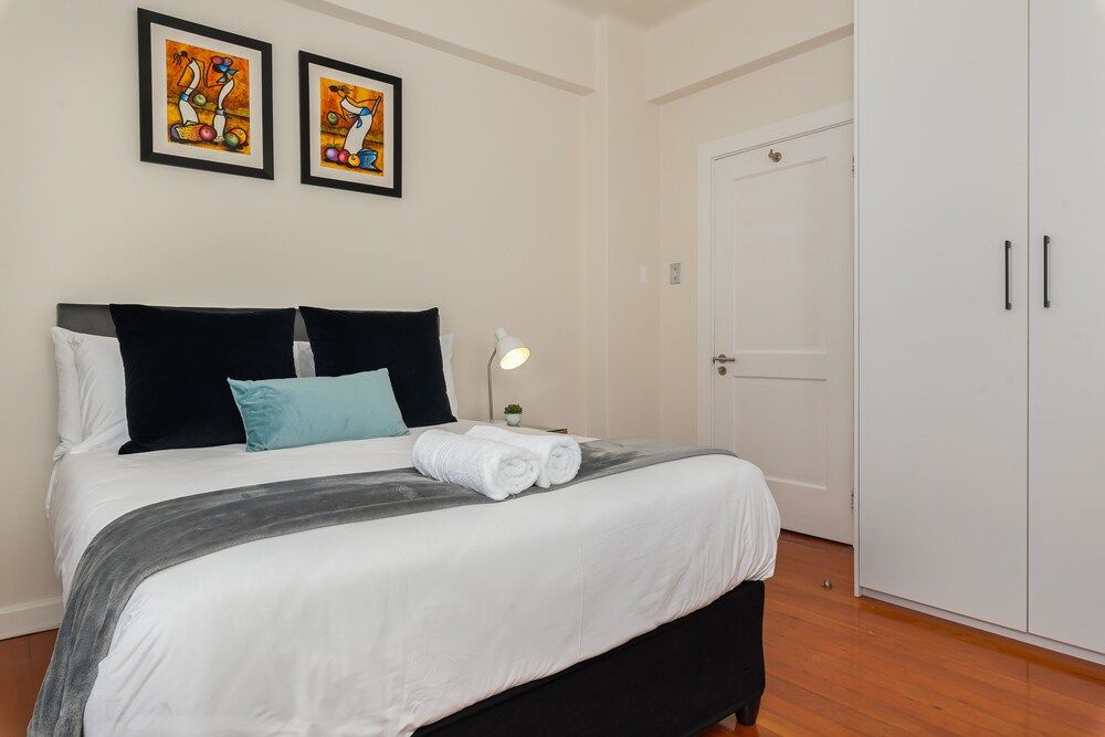 undefined Montreux 19 10