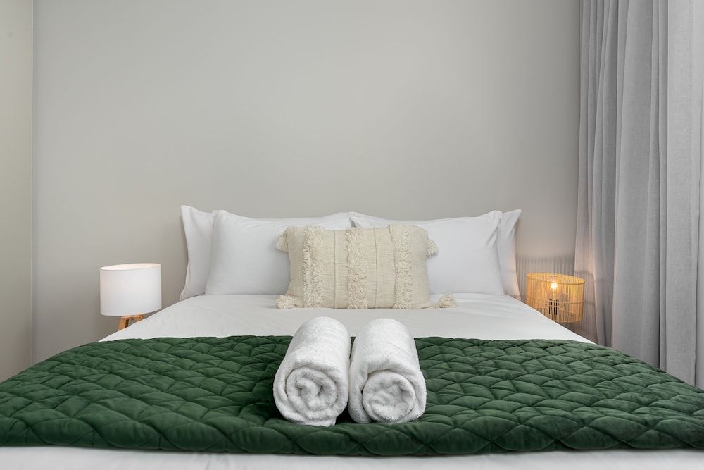 169 on Main 607 Exclusive Apartment 10