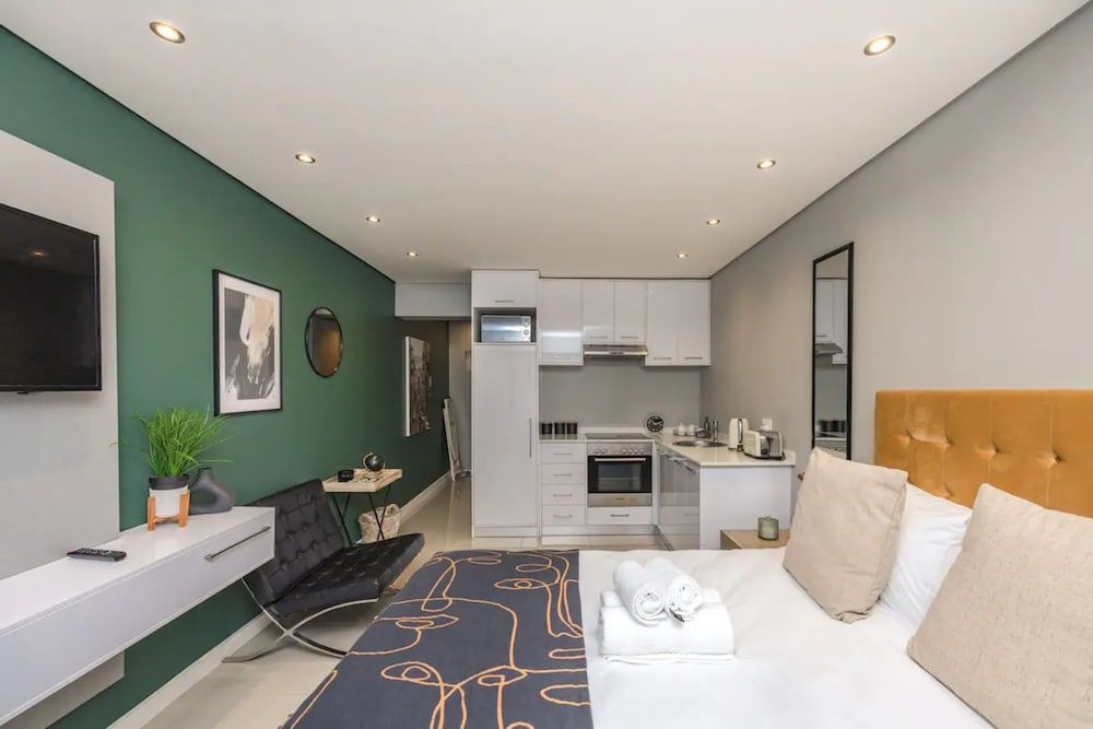 undefined Stylish and Modern Studio in the Beachfront 2