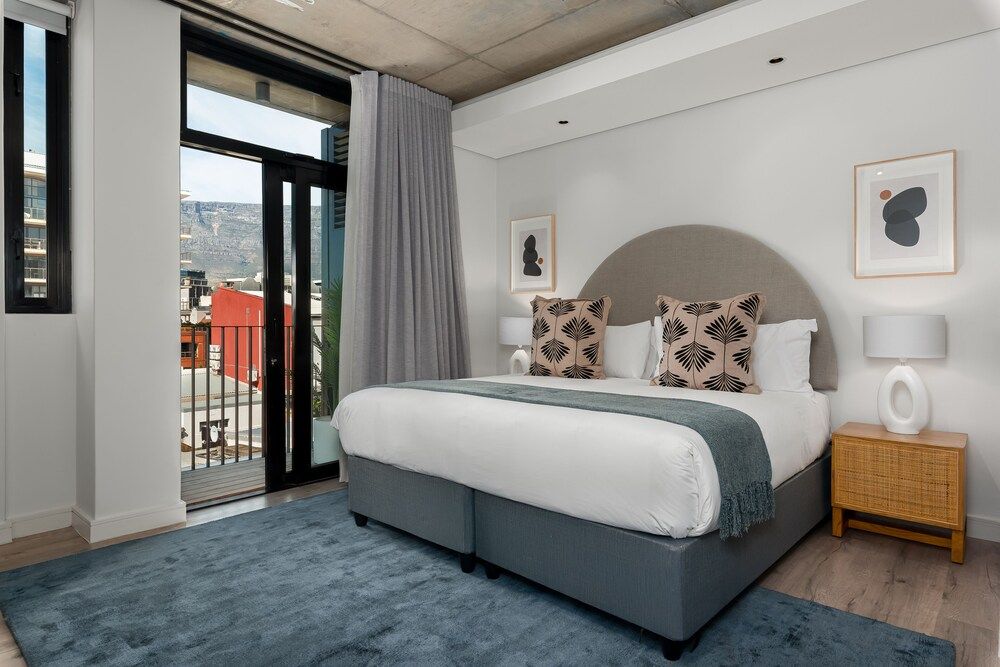 undefined The Signature 307 5