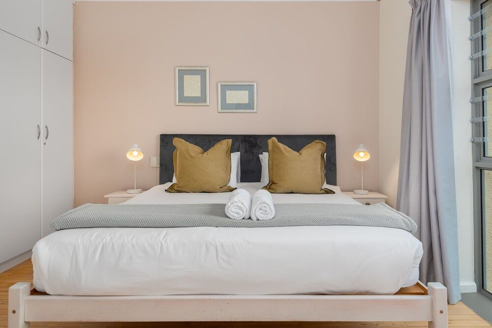 undefined Caprice Court 8 6