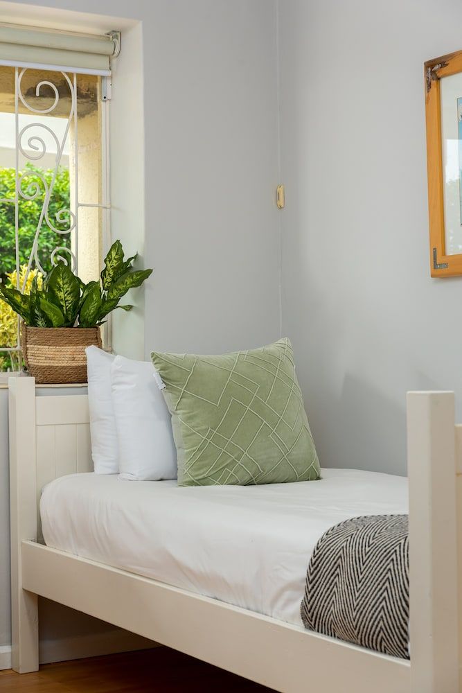 Caprice Court 8 City Apartment 10