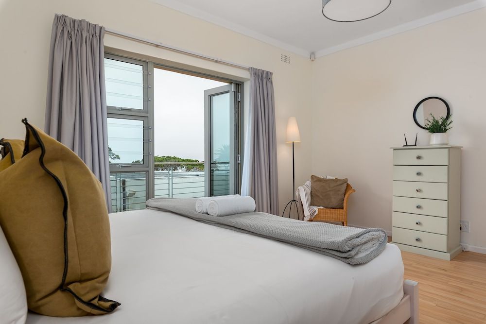 undefined Caprice Court 8 4