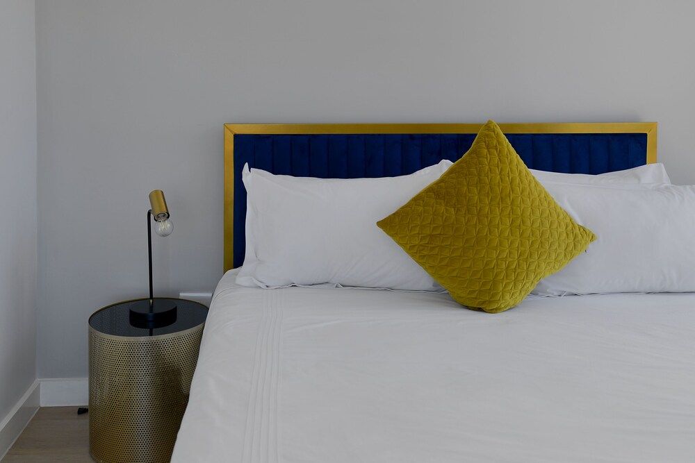 Westwood 311 Classic Apartment 7