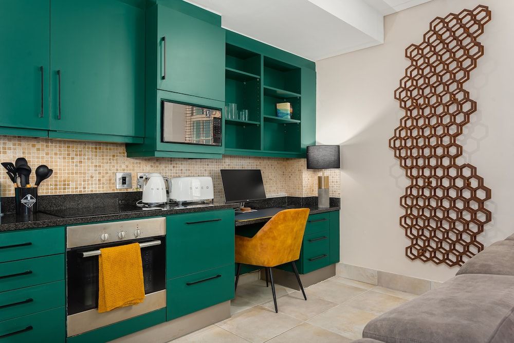 undefined Glaston House 110 10