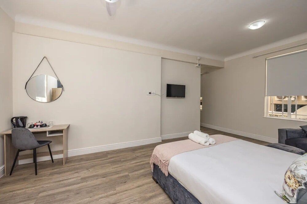 undefined Cape Legacy - Bright and Roomy Studio Suite 10