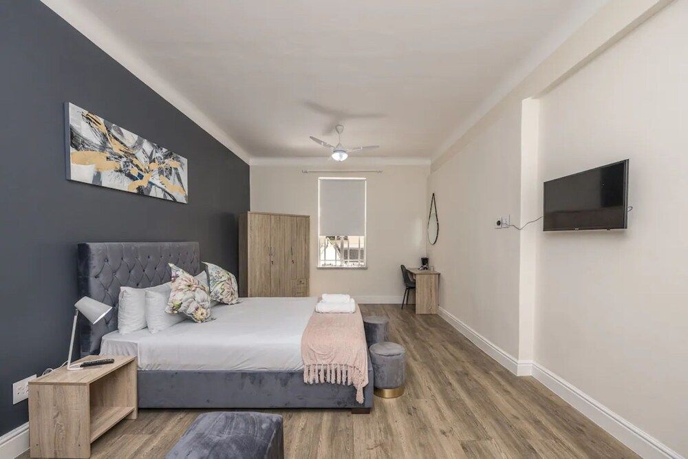 undefined Cape Legacy - Bright and Roomy Studio Suite 7