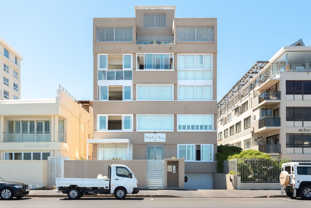 undefined Dolphin Bay 6 2