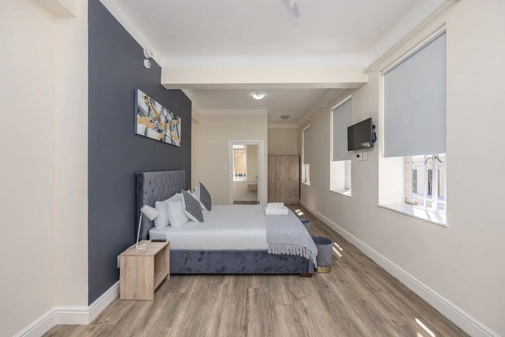 undefined Cape Legacy - Bright Studio Suite 9