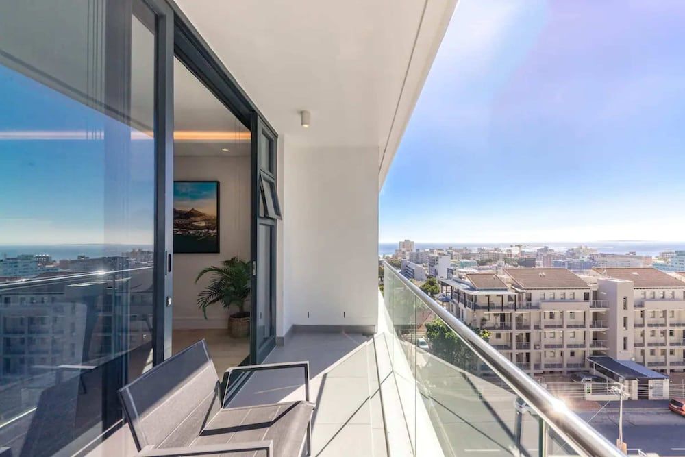 Modern and Bright 1BD APT in Sunny Sea Point Basic Apartment, 1 Queen Bed 25